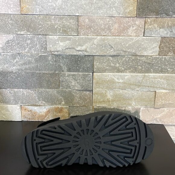 🎁 UGG Women's Goldenglow Sandals - Picture 11 of 13